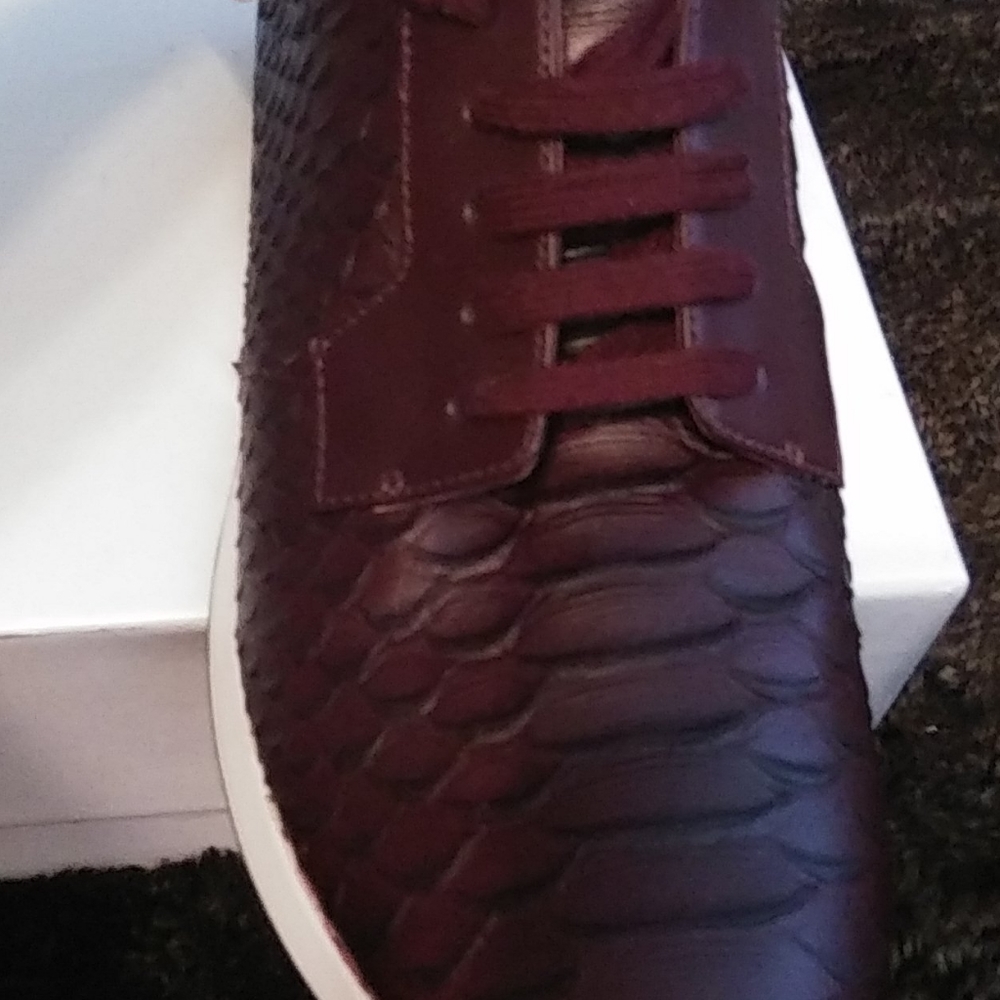 Shoes - Picture 4 of 6